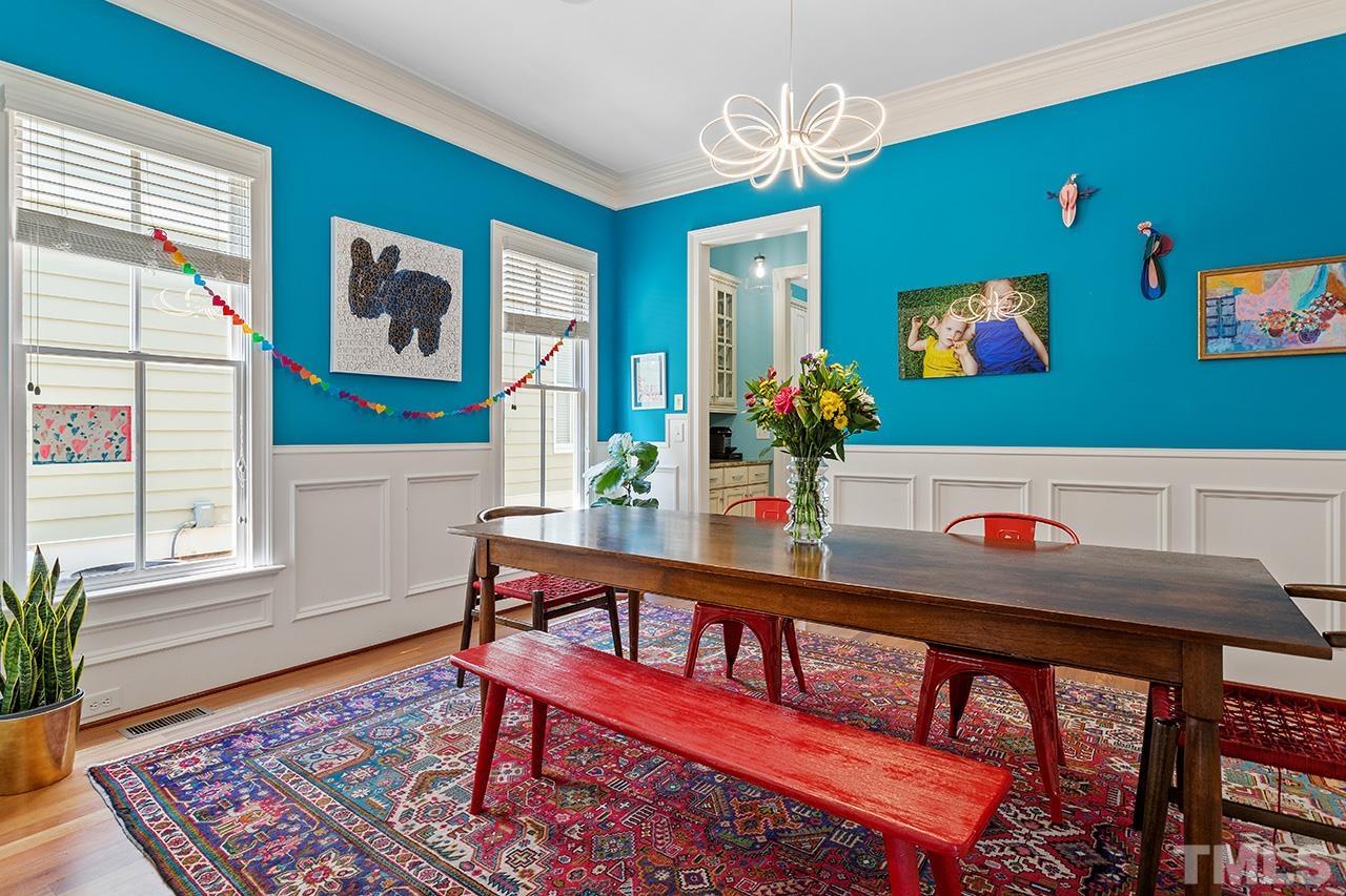 3100 Raymond Street Raleigh, NC 27607 - Photo 11 of 37 a living room with furniture and a window