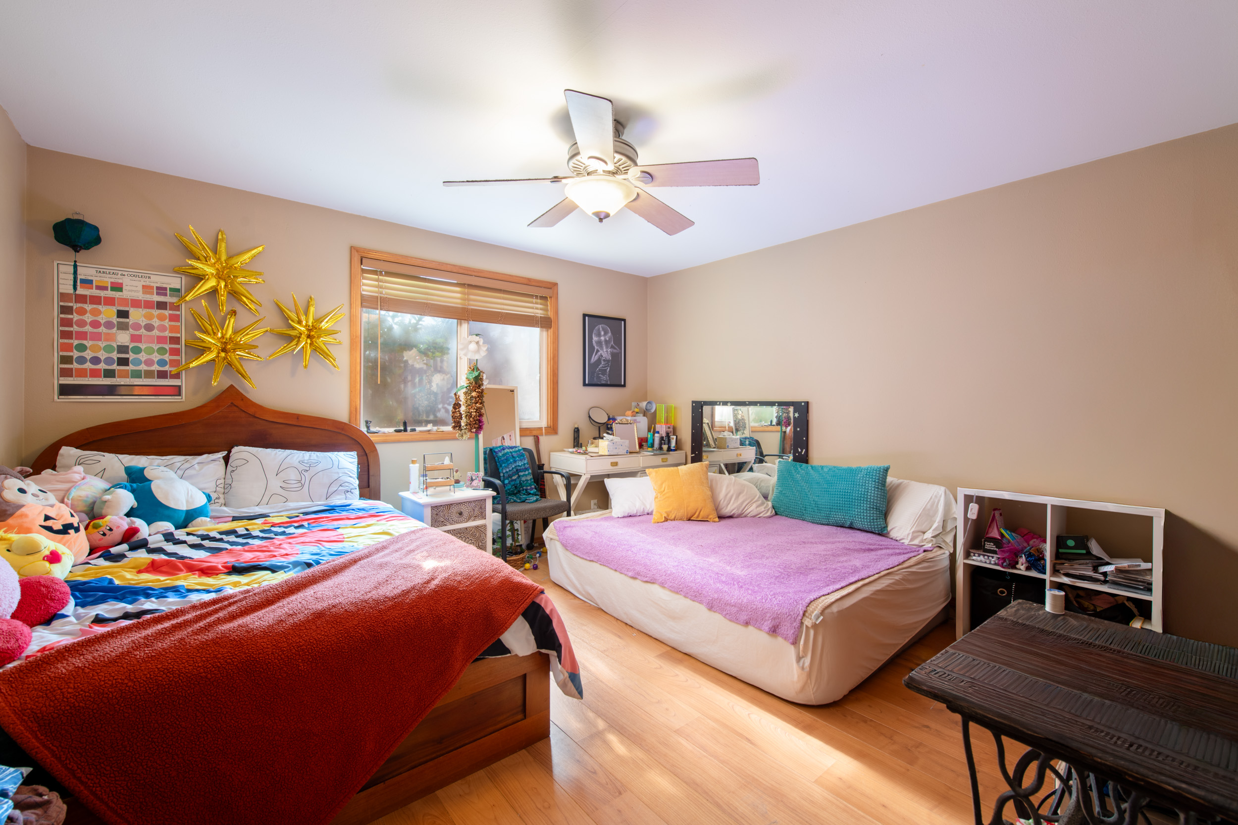 68-1655 Alana Street Waikoloa, HI 96738 - Photo 11 of 20 a bedroom with two beds and a desk