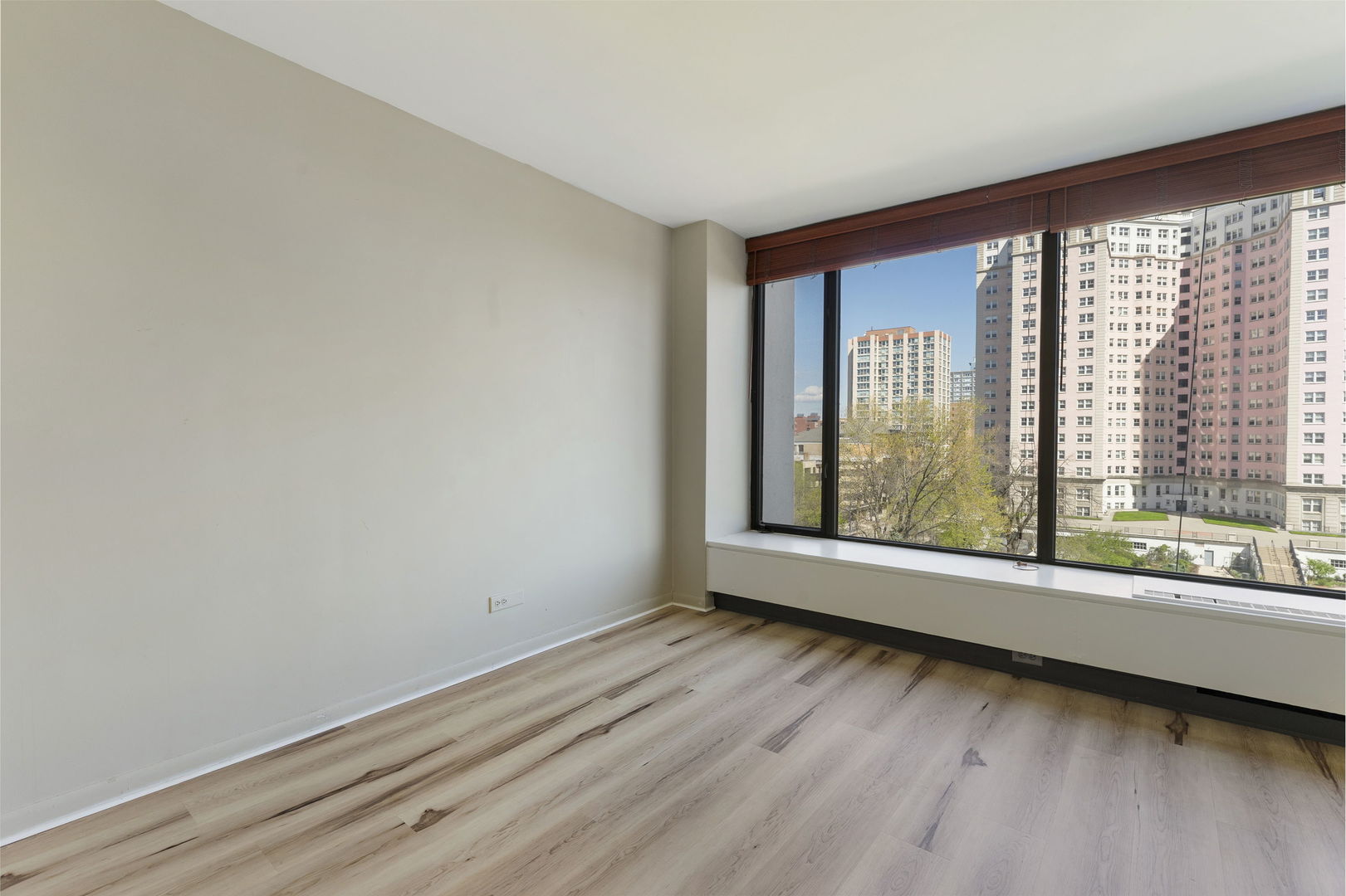 5455 North Sheridan Road, Unit 707 Chicago, IL 60640 - Photo 14 of 23 Gallery Image 14