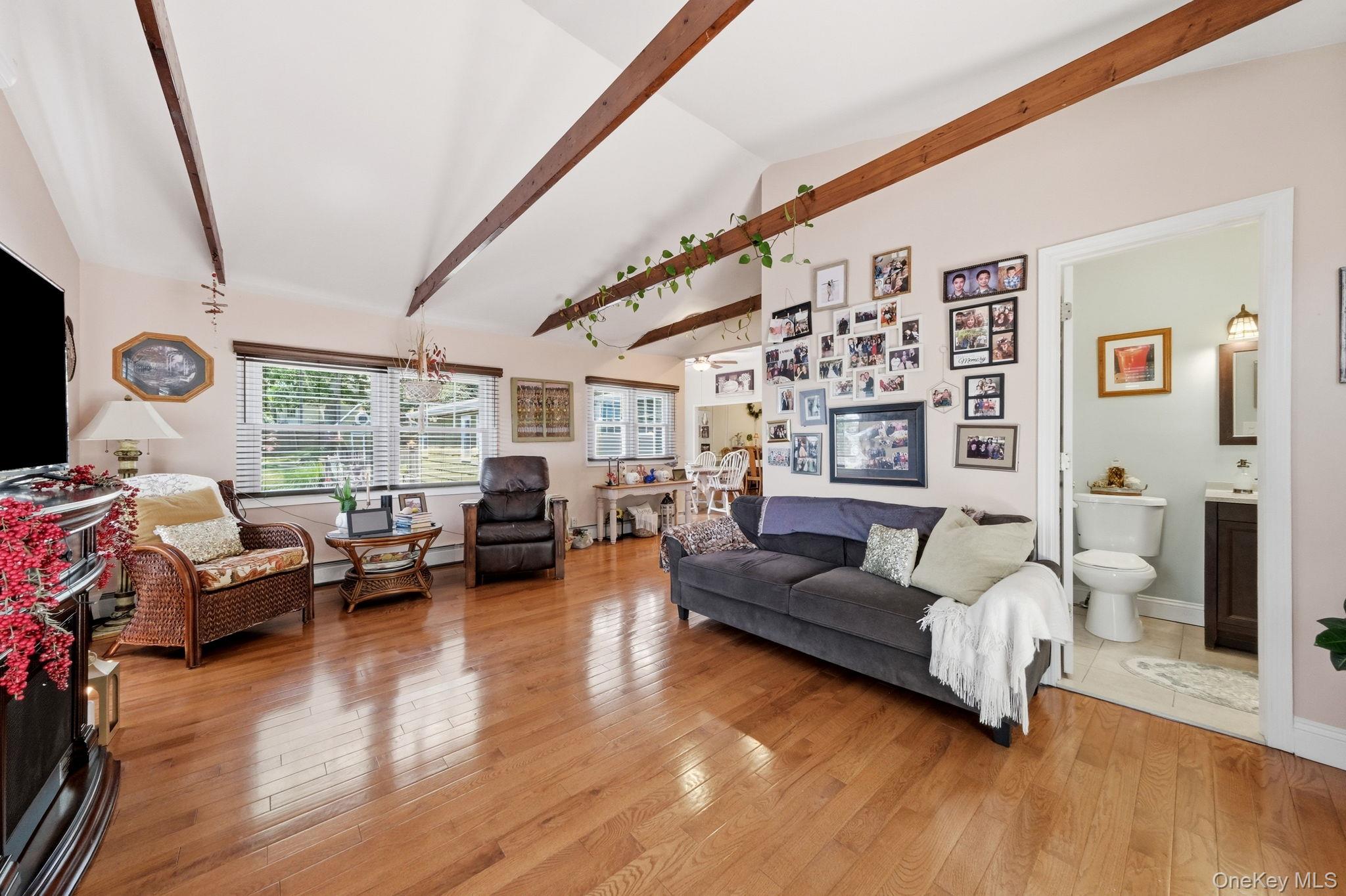 36 Sayville Road Sound Beach, NY 11789 - Photo 14 of 50