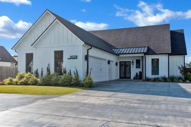 a front view of house with yard