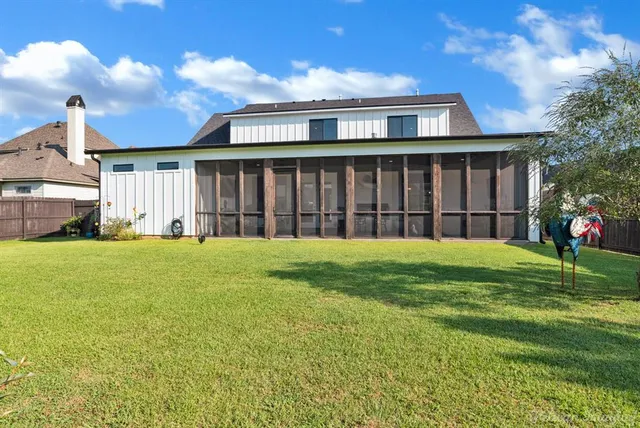 a view of a garden and basketball court