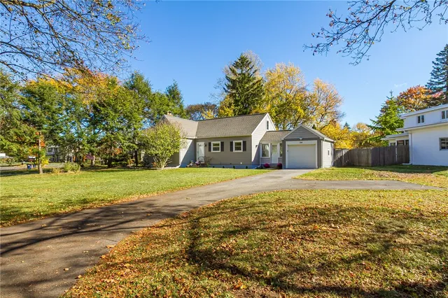 $285,000 | 24 Briar Lane, Irondequoit, NY 14622