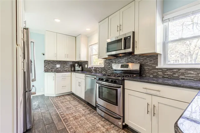 $285,000 | 24 Briar Lane, Irondequoit, NY 14622