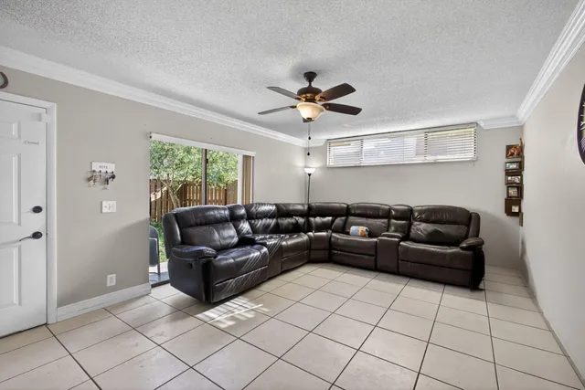 $2,600 | 8164 Thames Boulevard, Unit C, Boca Raton, FL 33433