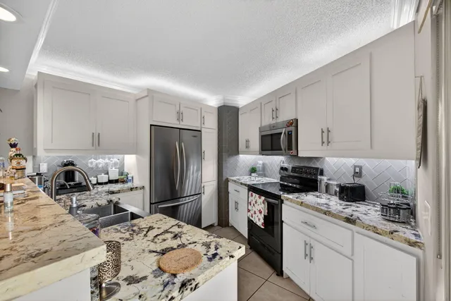 $2,600 | 8164 Thames Boulevard, Unit C, Boca Raton, FL 33433