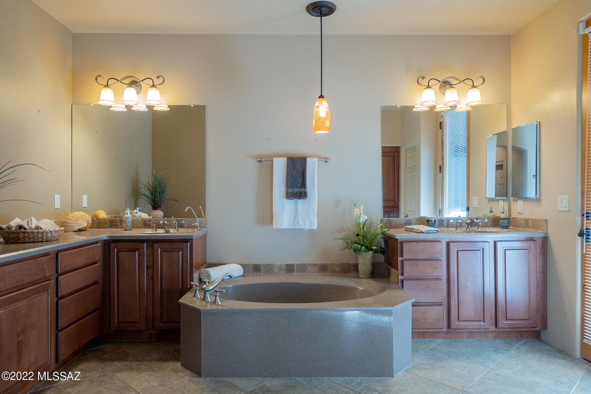 175 East Castlefield Circle Tucson, AZ 85704 - Photo 29 of 48