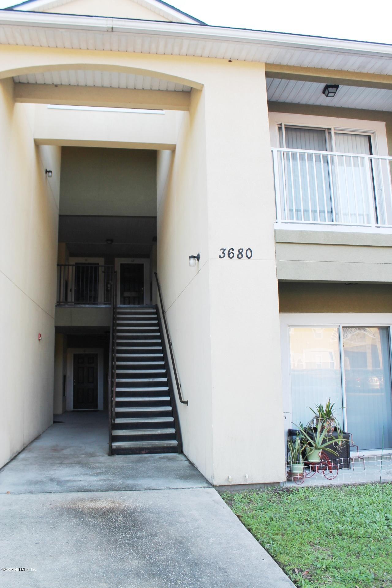 3680 Kirkpatrick Circle, Unit 3 Jacksonville, FL 32210 - Photo 29 of 29 a view of an entryway with a window