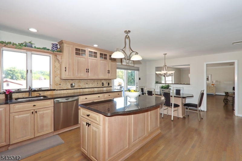 400 Madison Hill Road Clark, NJ 07066 - Photo 9 of 43