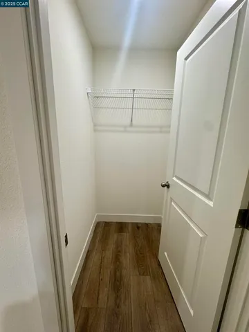 a black and white photo of a black and white photo