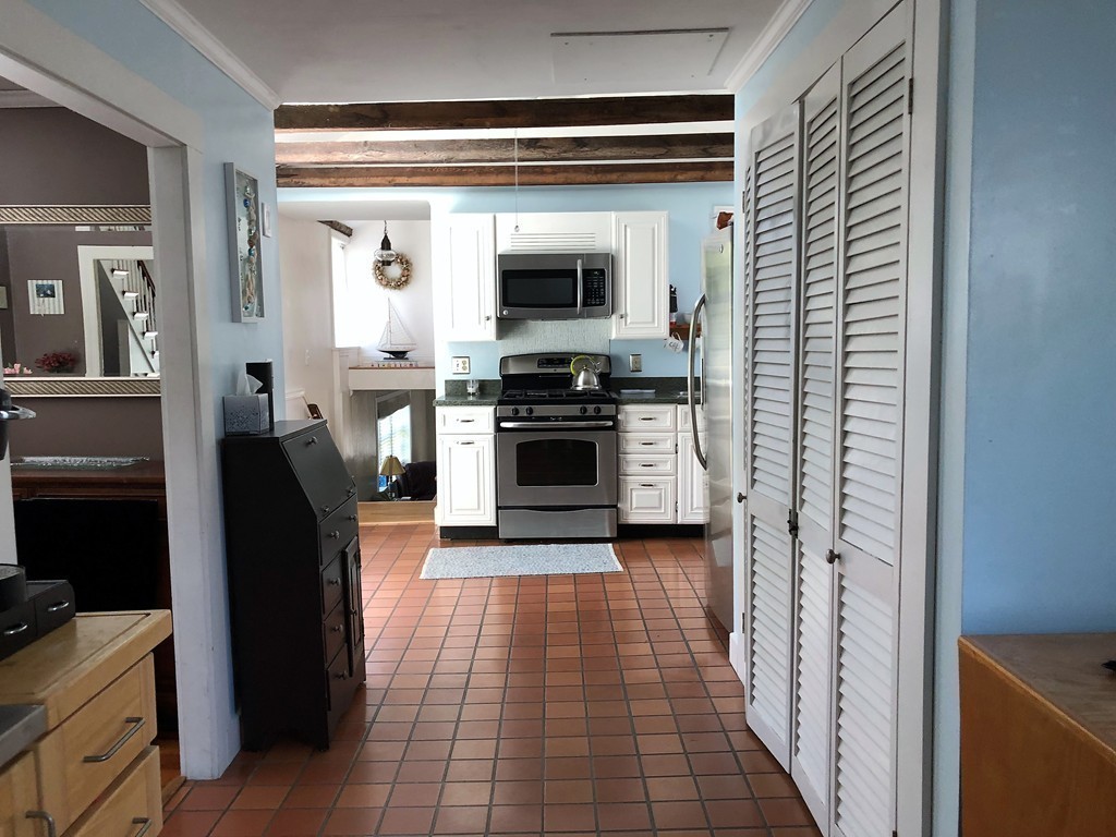 9 Friendly Street Fairhaven, MA 02719 - Photo 13 of 27