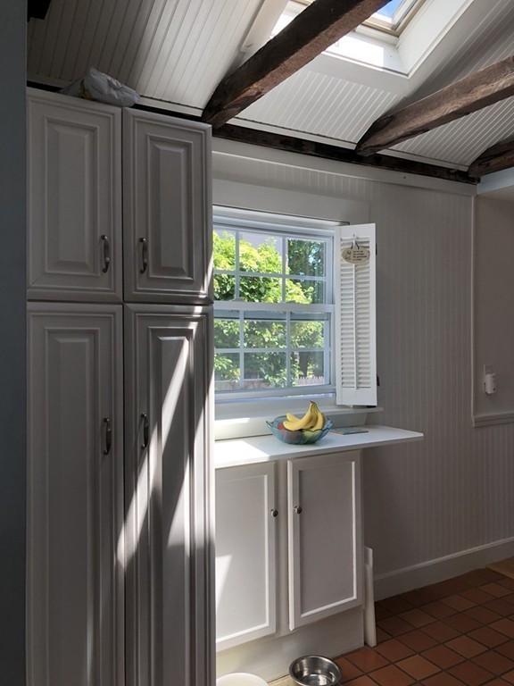 9 Friendly Street Fairhaven, MA 02719 - Photo 15 of 27