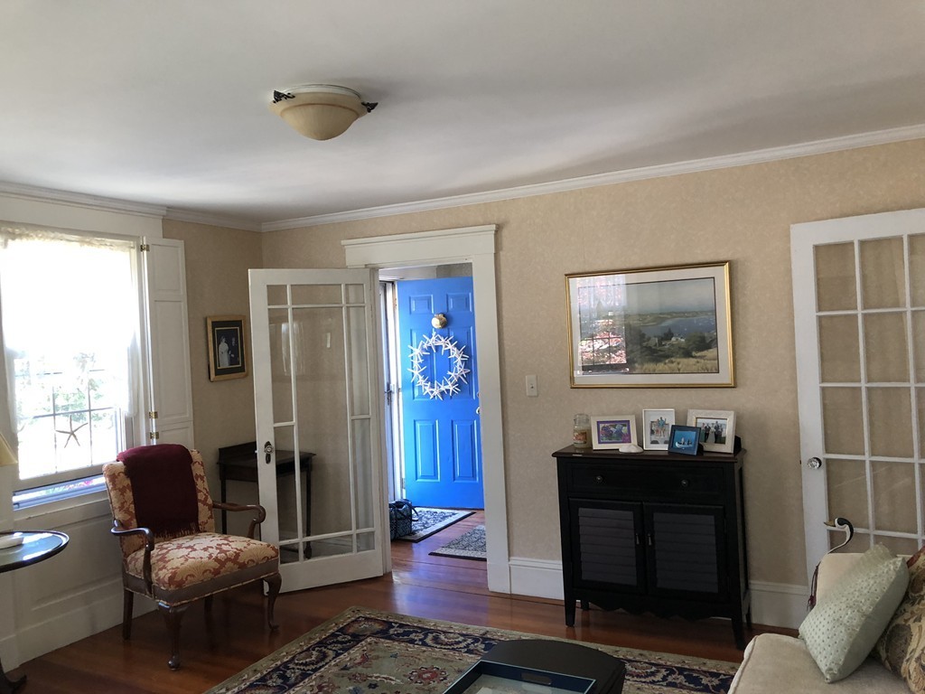 9 Friendly Street Fairhaven, MA 02719 - Photo 4 of 27