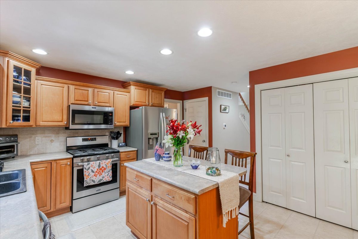 3711 Rave Road Bloomington, IL 61704 - Photo 12 of 56