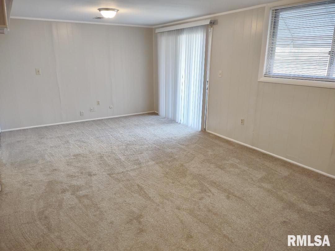6337 North Randwick Road Peoria, IL 61615 - Photo 21 of 25 Gallery Image 21