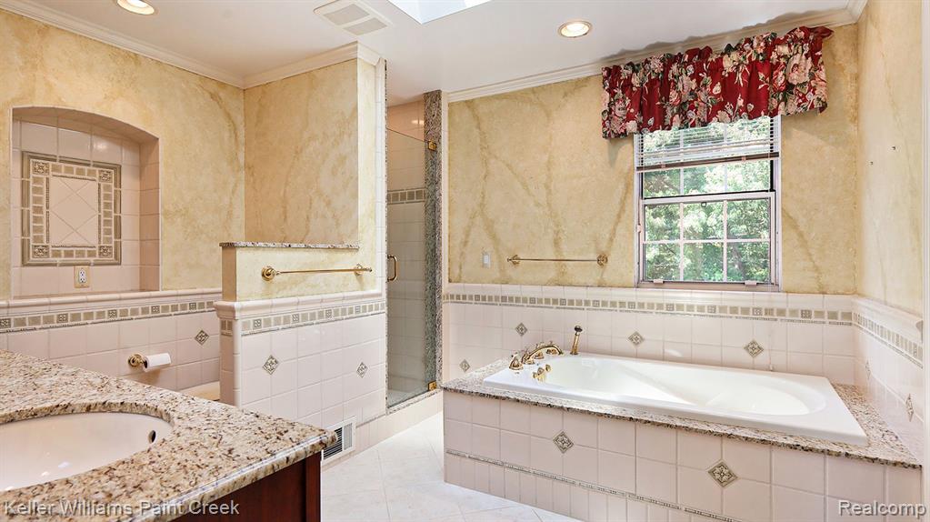 1552 North Fairview Lane Rochester Hills, MI 48306 - Photo 13 of 34