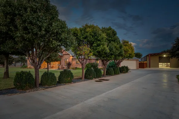 $850,000 | 16415 County Road 2040, Lubbock, TX 79423