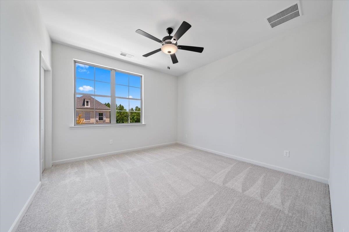 467 Armel Drive Collierville, TN 38017 - Photo 20 of 37 an empty room