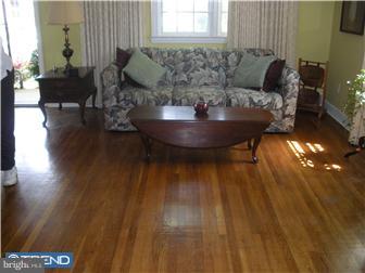 26 Mansfield Road Lansdowne, PA 19050 - Photo 2 of 12 Living Room