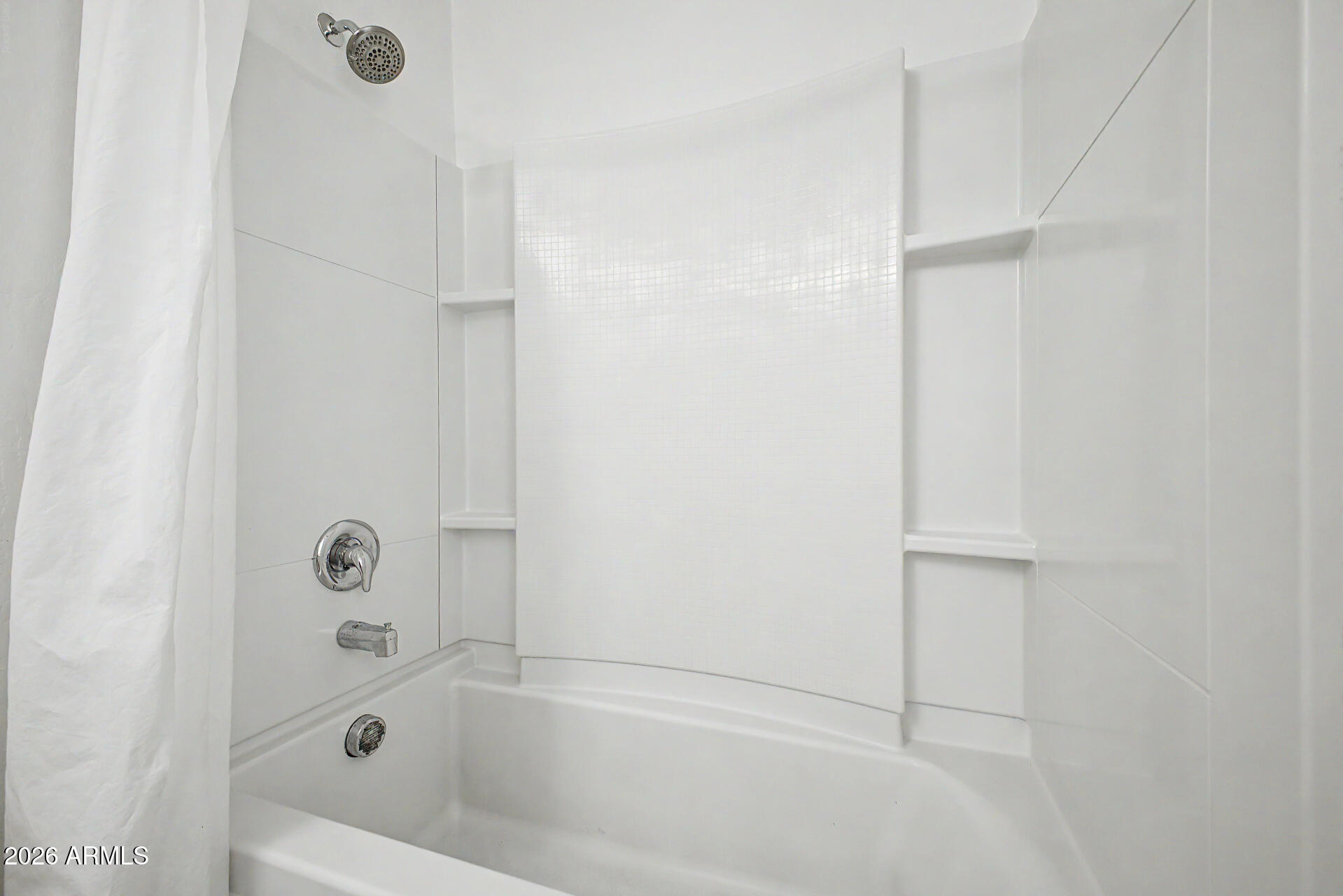 1882 West Rd Agent Street Apache Junction, AZ 85120 - Photo 14 of 26 a bathroom with a bathtub