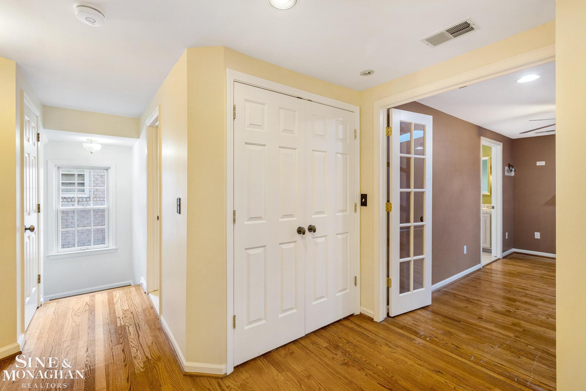 467 Moran Road Grosse Pointe, MI 48236 - Photo 22 of 32 50129247-e262e992-5ccc-4ff6-9d93-6d6537477c6b.JPG