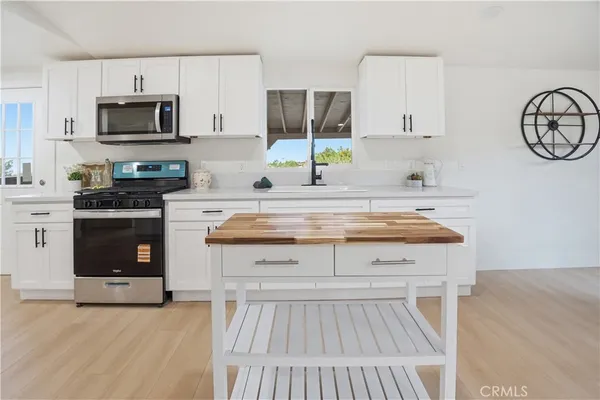 $329,990 | 3038 White Fox Trail, Phelan, CA 92371