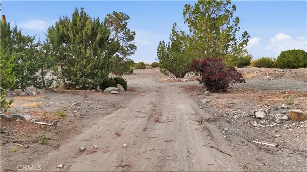 $329,990 | 3038 White Fox Trail, Phelan, CA 92371
