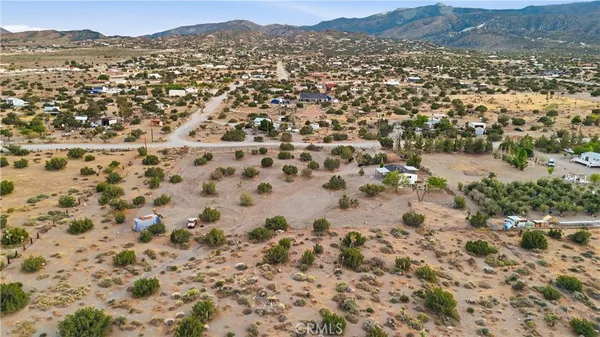 $329,990 | 3038 White Fox Trail, Phelan, CA 92371