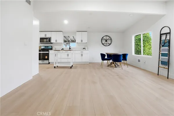 $329,990 | 3038 White Fox Trail, Phelan, CA 92371