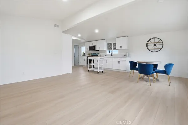 $329,990 | 3038 White Fox Trail, Phelan, CA 92371