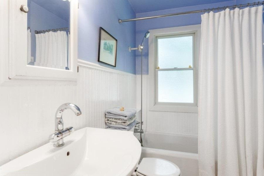 16298 3rd Street Union Pier, MI 49129 - Photo 23 of 37 Bathroom