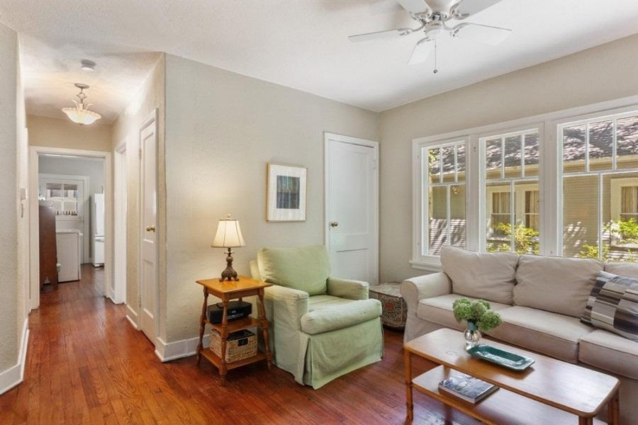 16298 3rd Street Union Pier, MI 49129 - Photo 5 of 37 Living Room