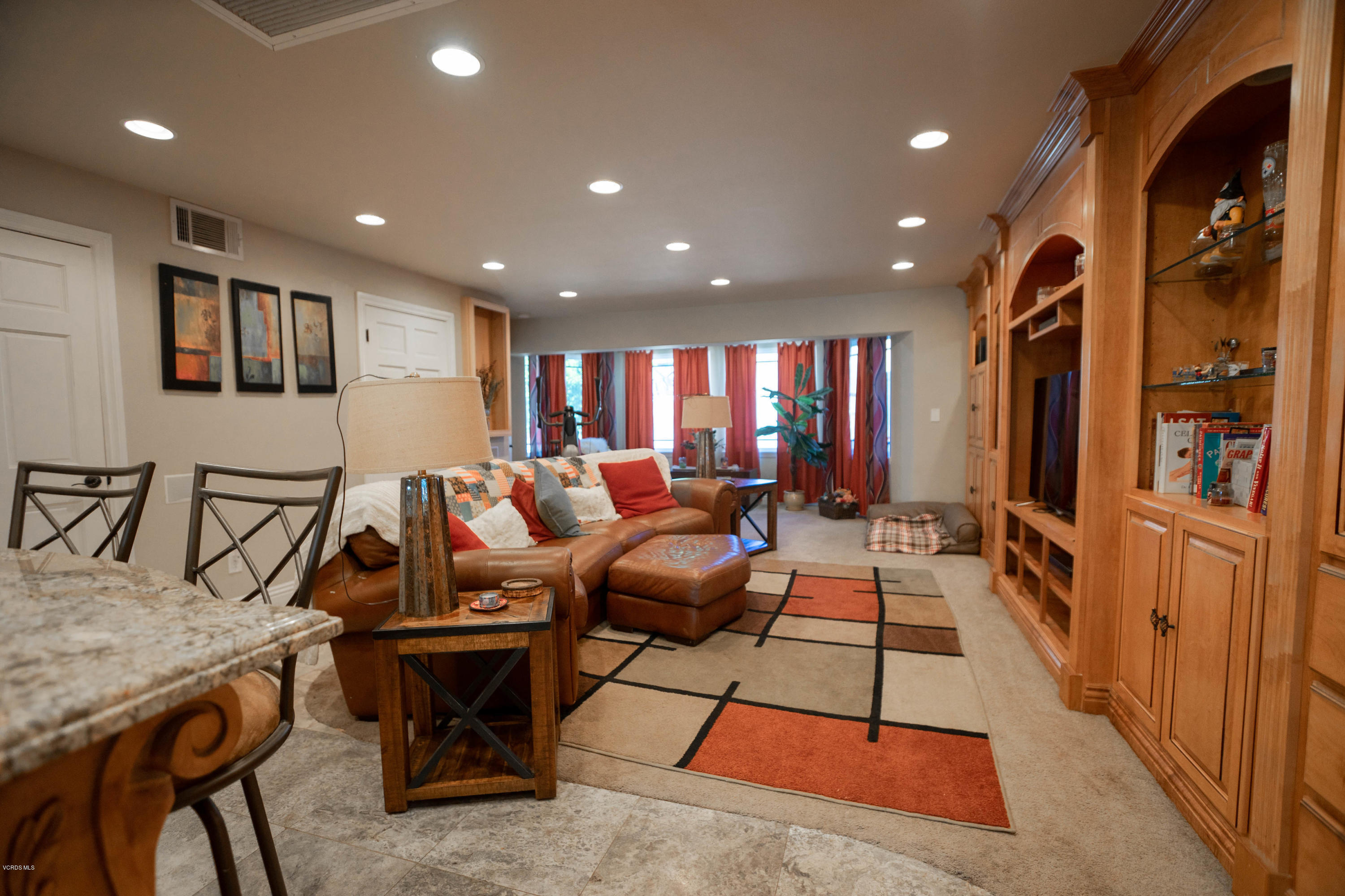 106 Wicks Road Moorpark, CA 93021 - Photo 7 of 32 Main house living