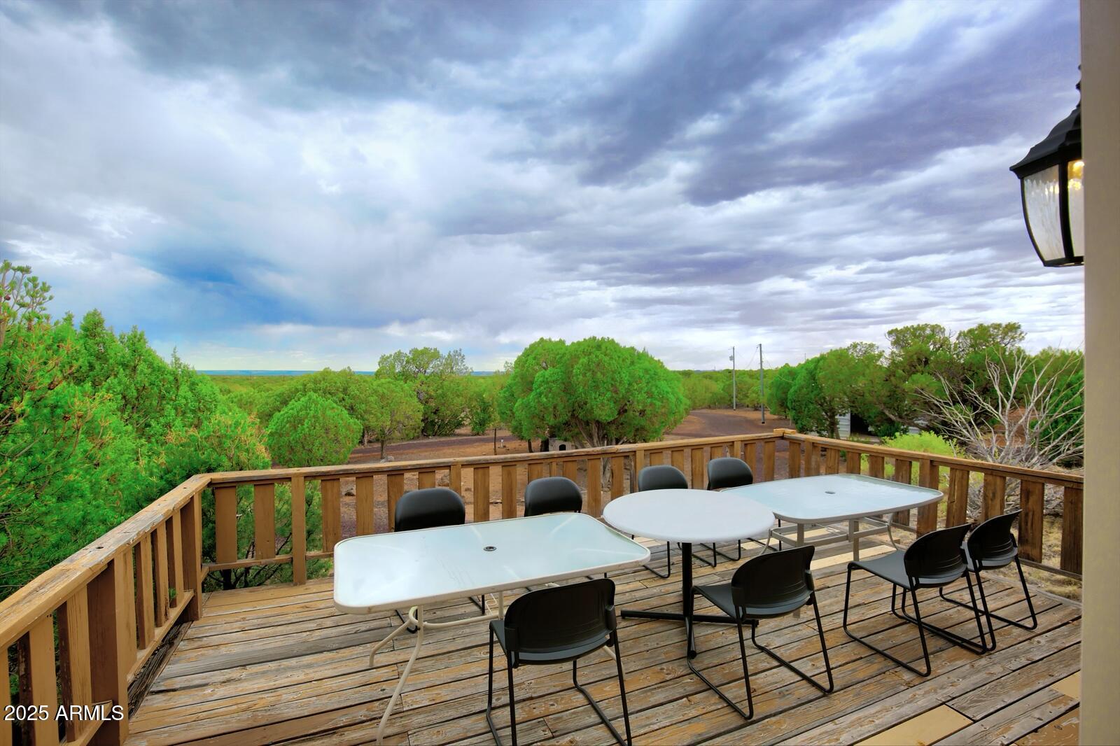 7865 Christmas Tree Road Show Low, AZ 85901 - Photo 23 of 32 a view of balcony with furniture and stove