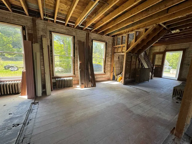 $199,000 | 44 Prospect Street, Lancaster, NH 03584