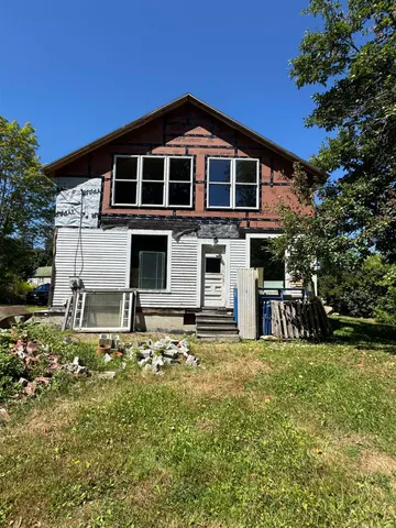 $199,000 | 44 Prospect Street, Lancaster, NH 03584