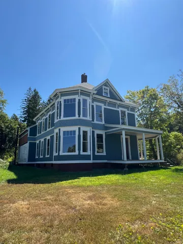 $199,000 | 44 Prospect Street, Lancaster, NH 03584