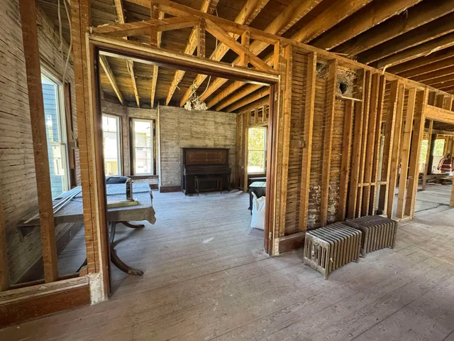 $199,000 | 44 Prospect Street, Lancaster, NH 03584