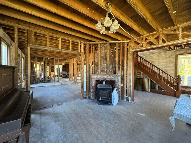 $199,000 | 44 Prospect Street, Lancaster, NH 03584