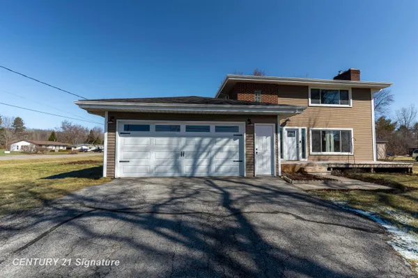 $309,000 | 2251 East Stewart Road, Midland, MI 48640