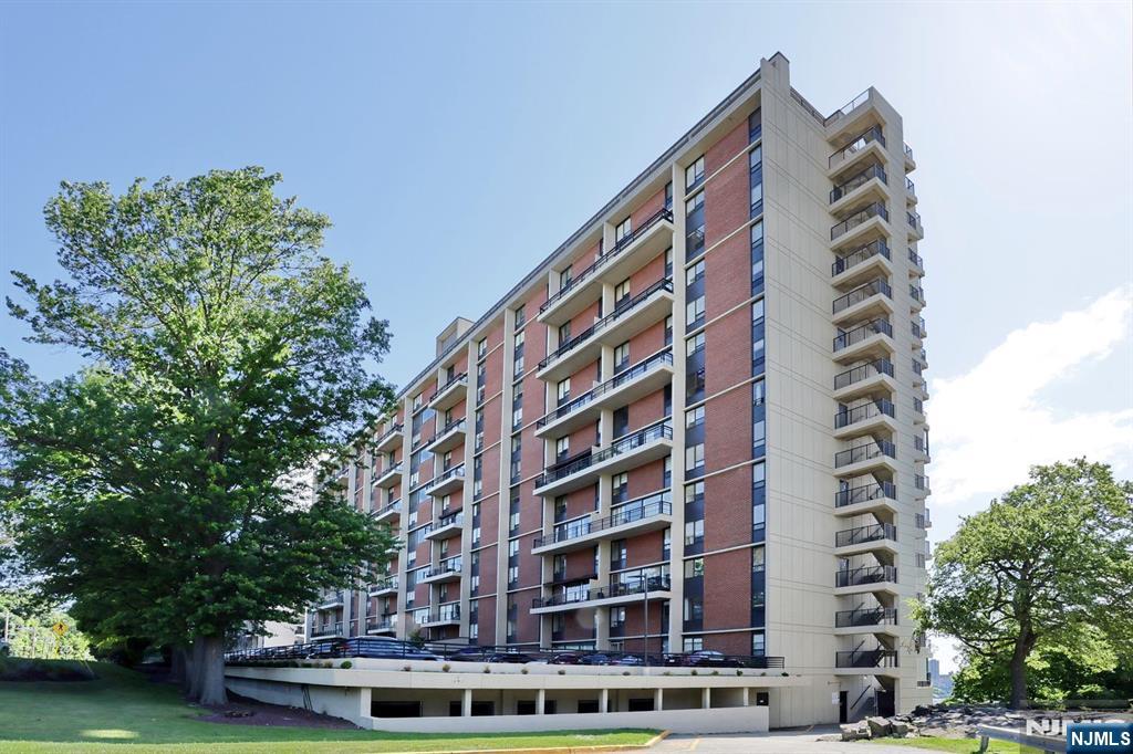 3 Horizon Road, Unit 618 Fort Lee, NJ 07024 - Photo 35 of 42