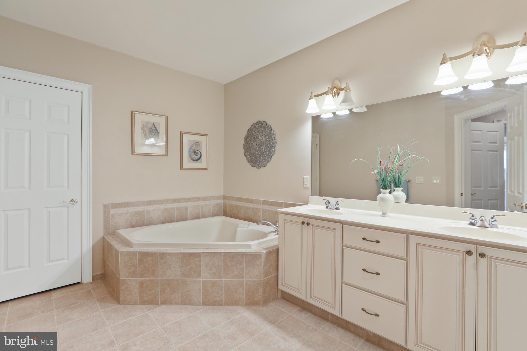 60 Rittenhouse Circle Newtown, PA 18940 - Photo 23 of 39 Luxury Owner's Bath with Corner Tub