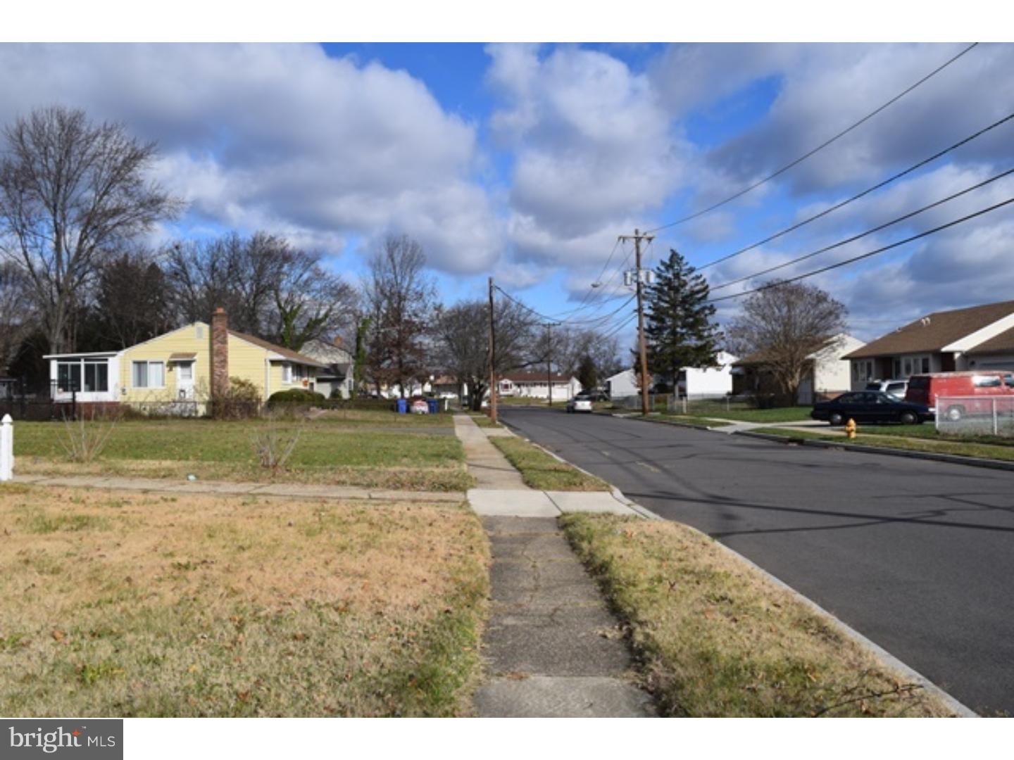 215 Ivy Road Edgewater Park, NJ 08010 - Photo 2 of 20