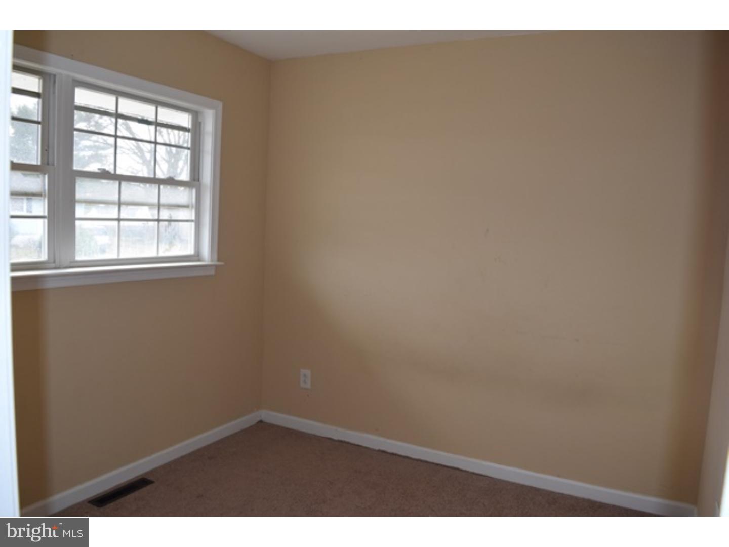 215 Ivy Road Edgewater Park, NJ 08010 - Photo 17 of 20