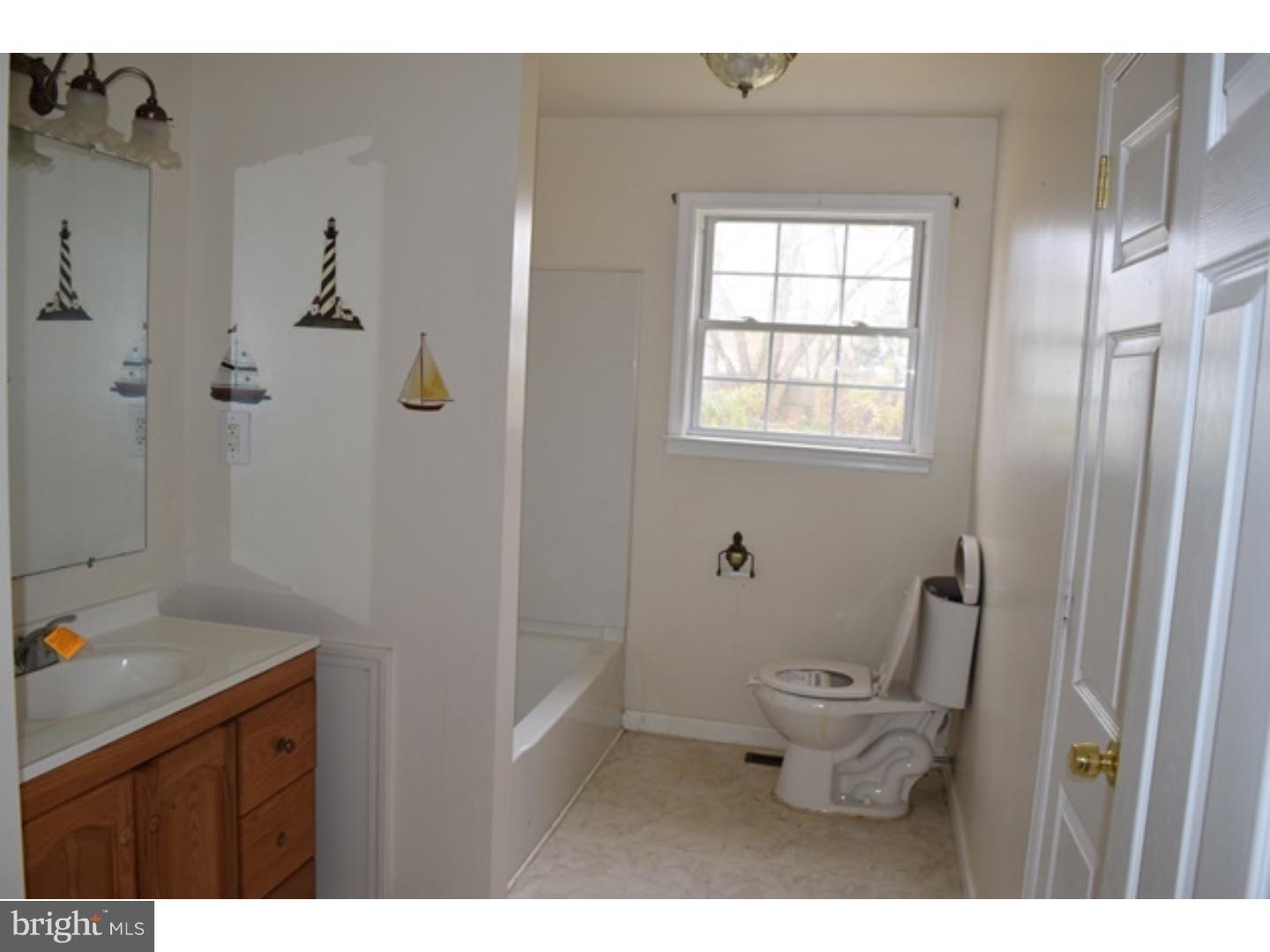 215 Ivy Road Edgewater Park, NJ 08010 - Photo 19 of 20