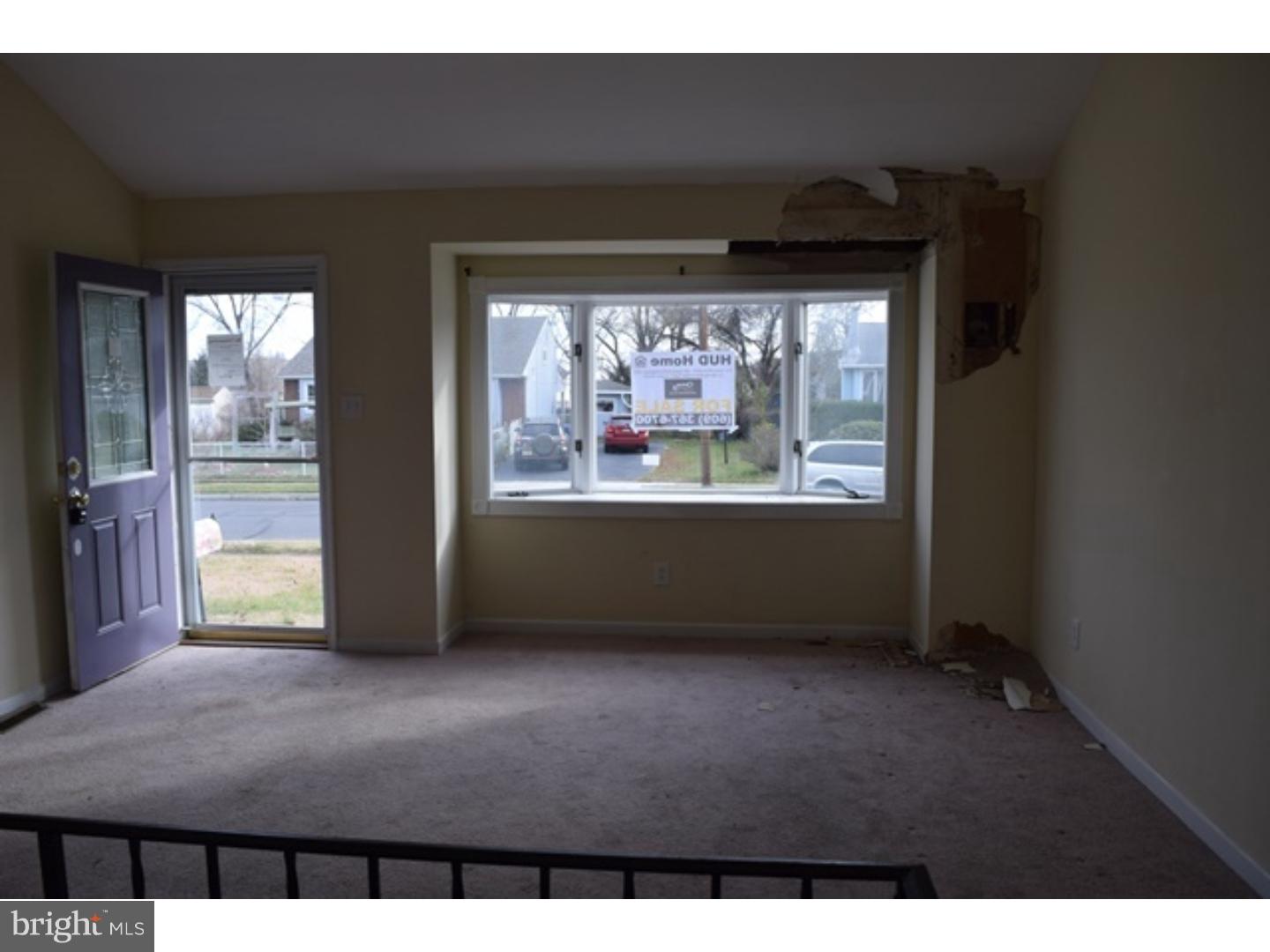 215 Ivy Road Edgewater Park, NJ 08010 - Photo 4 of 20