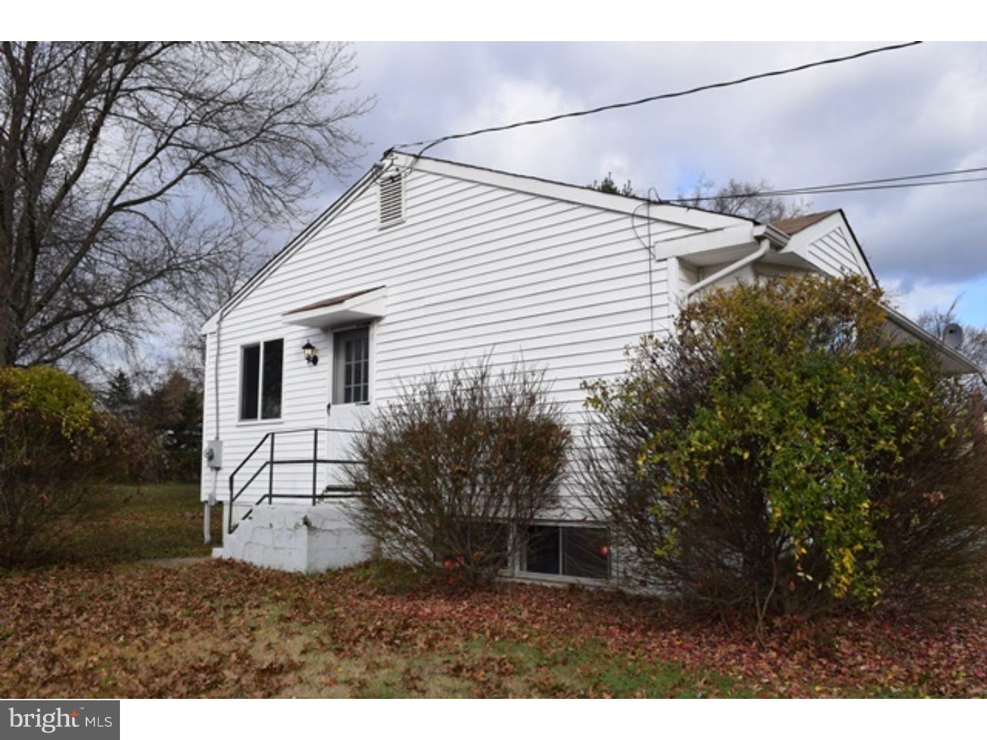 215 Ivy Road Edgewater Park, NJ 08010 - Photo 7 of 20