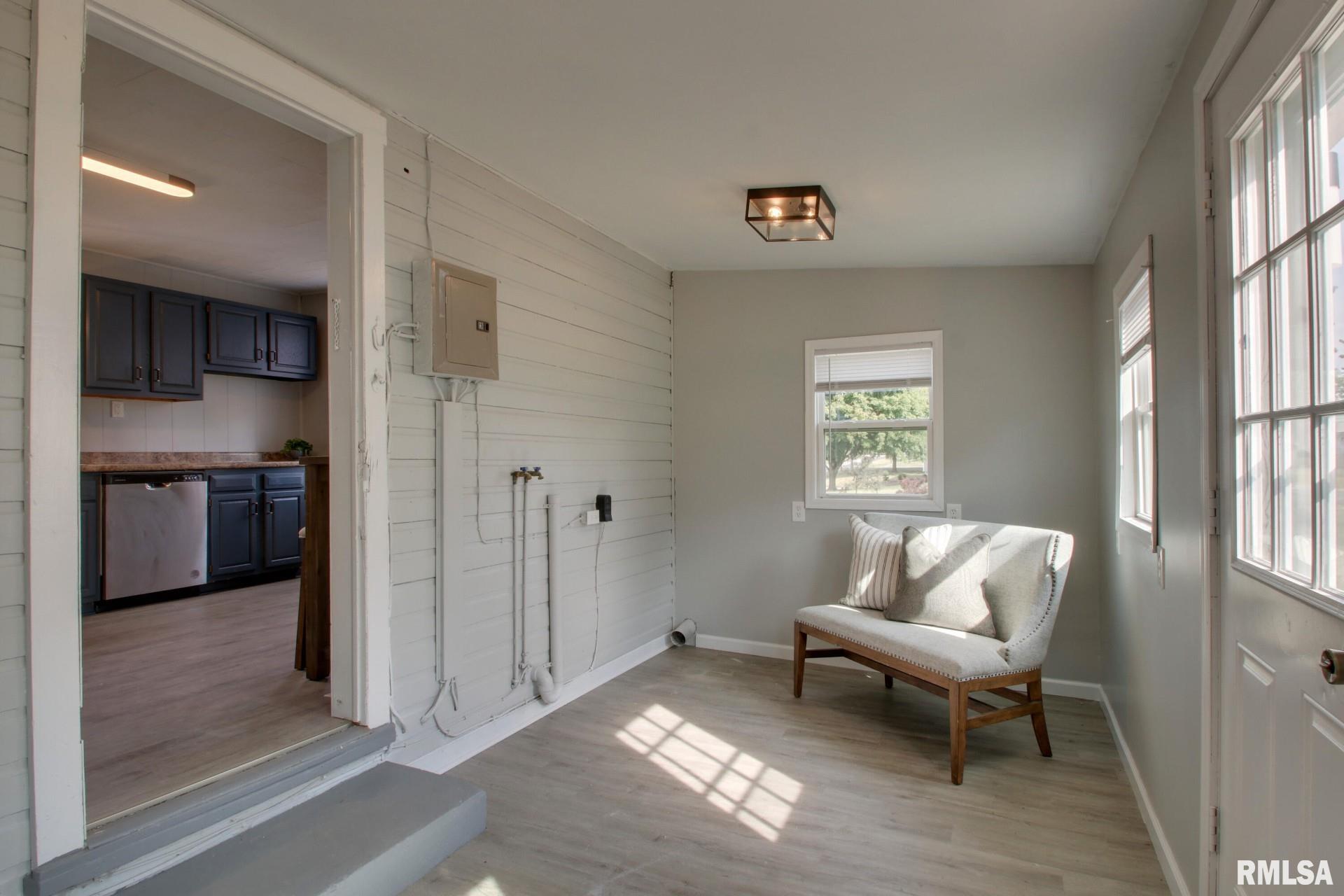 312 West York Street Camp Point, IL 62320 - Photo 2 of 23