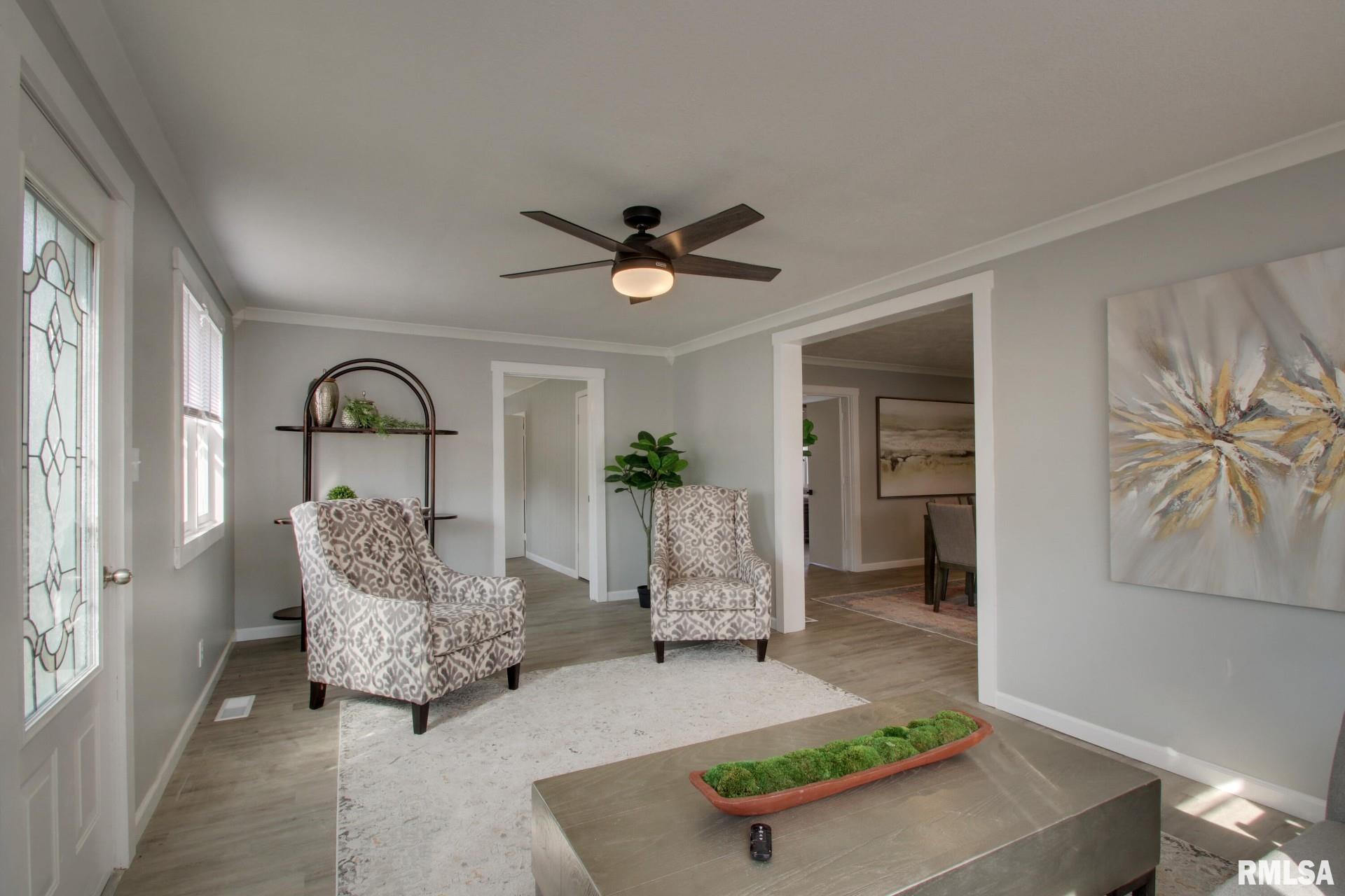 312 West York Street Camp Point, IL 62320 - Photo 3 of 23