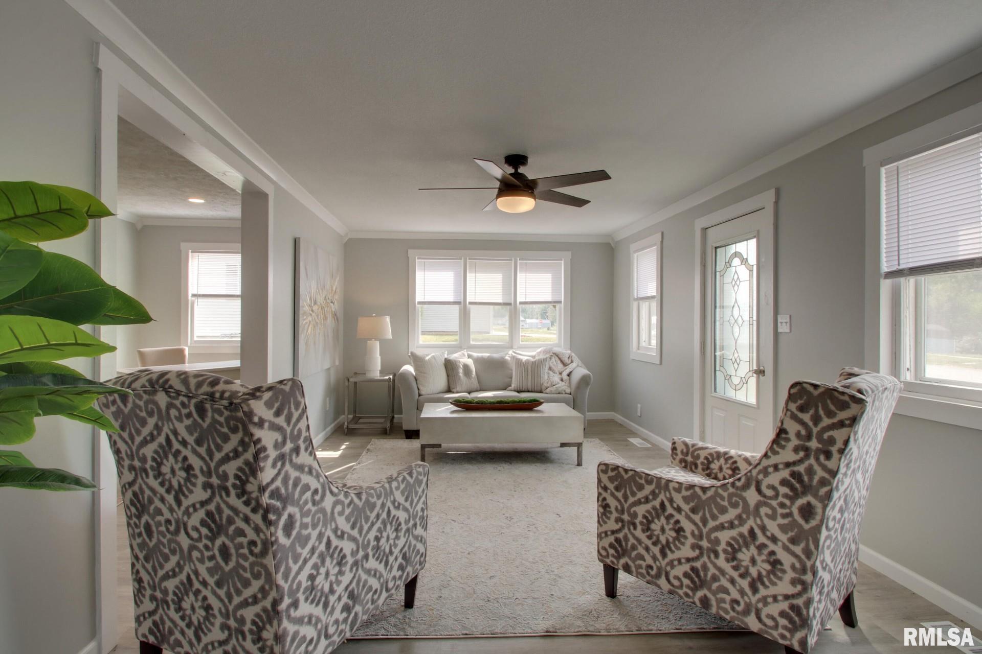 312 West York Street Camp Point, IL 62320 - Photo 5 of 23